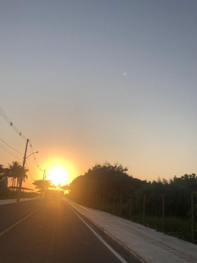 Apê Ilha Graciosa, na praia em Ilhéus Esterno foto